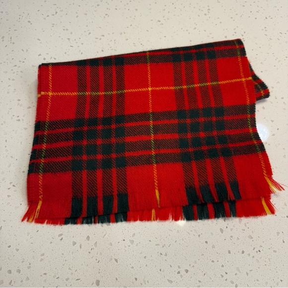 Lochcarron Scotland 100% New Wool Tartan Scarf Red Plaid Holiday Winter 11x53 - Picture 4 of 6